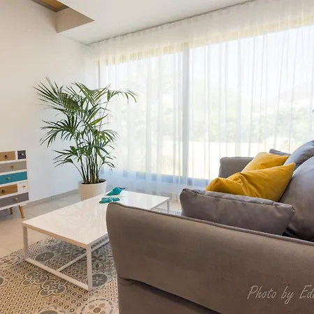 - Oasis Morro Jable (Fuerteventura)